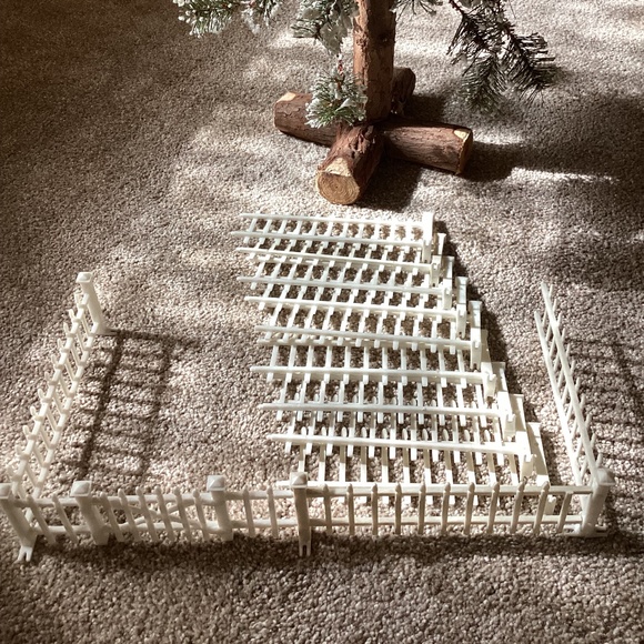 26 misc antique/vintage Christmas village pieces - Picture 4 of 16